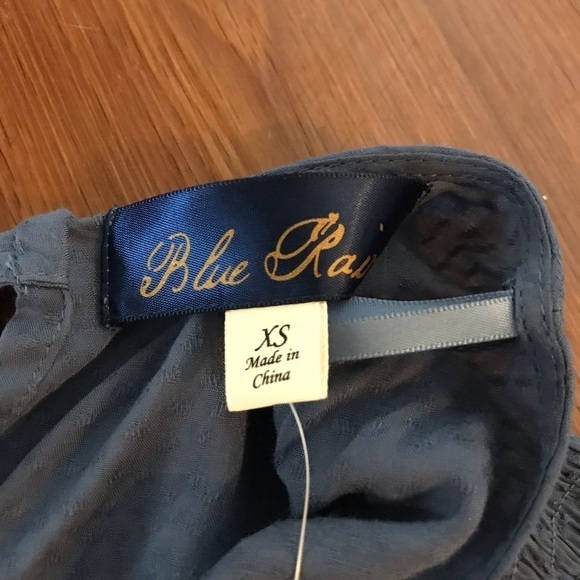 Belle Sleeved Blouse - Picture 4 of 4